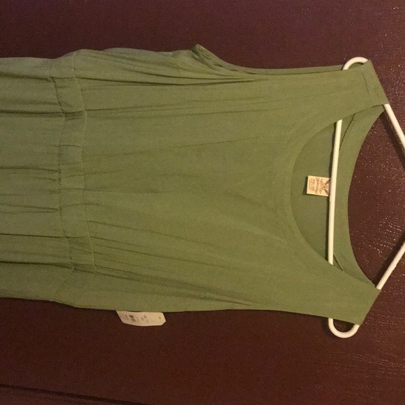 Spring Green Dress - Picture 4 of 4